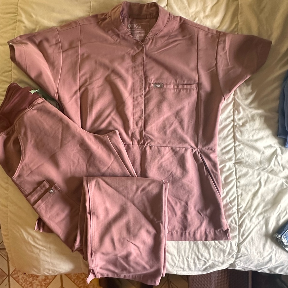 Figs Mauve Scrub set